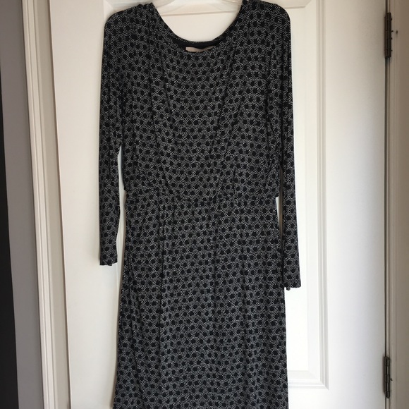 LOFT Dresses & Skirts - Loft Black and White pullover dress NWT